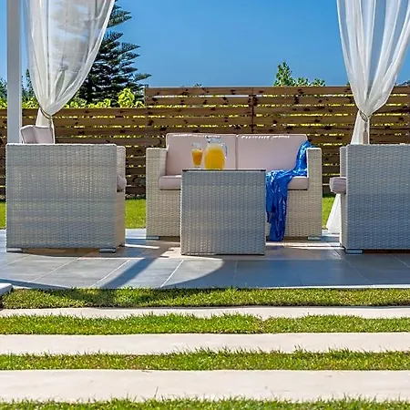 Madini Hotel 4*